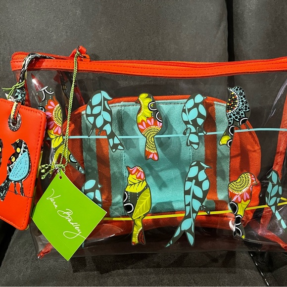 VERA BRADLEY VACATION TRAVEL BUNDLE - Picture 2 of 6